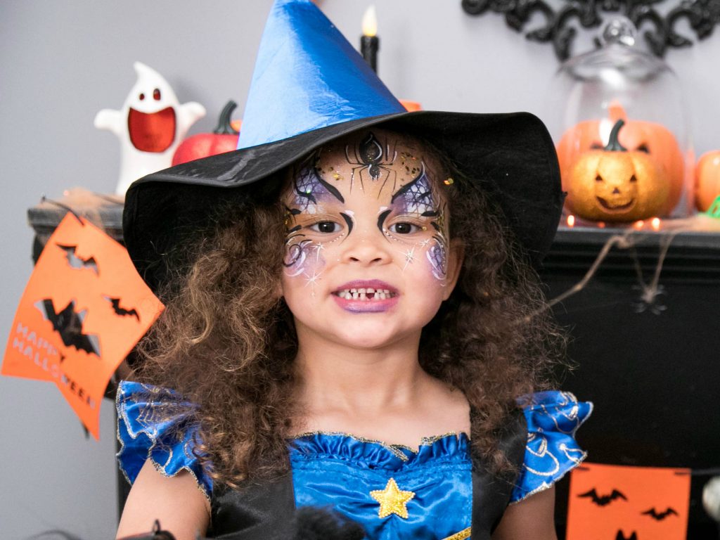 Dealz » Cute Witch Face Paint How-To